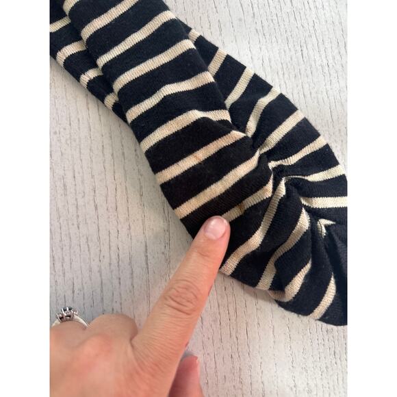 Metaphor Black Striped Sweater Dark Academia Old Money Corporate - Picture 6 of 7